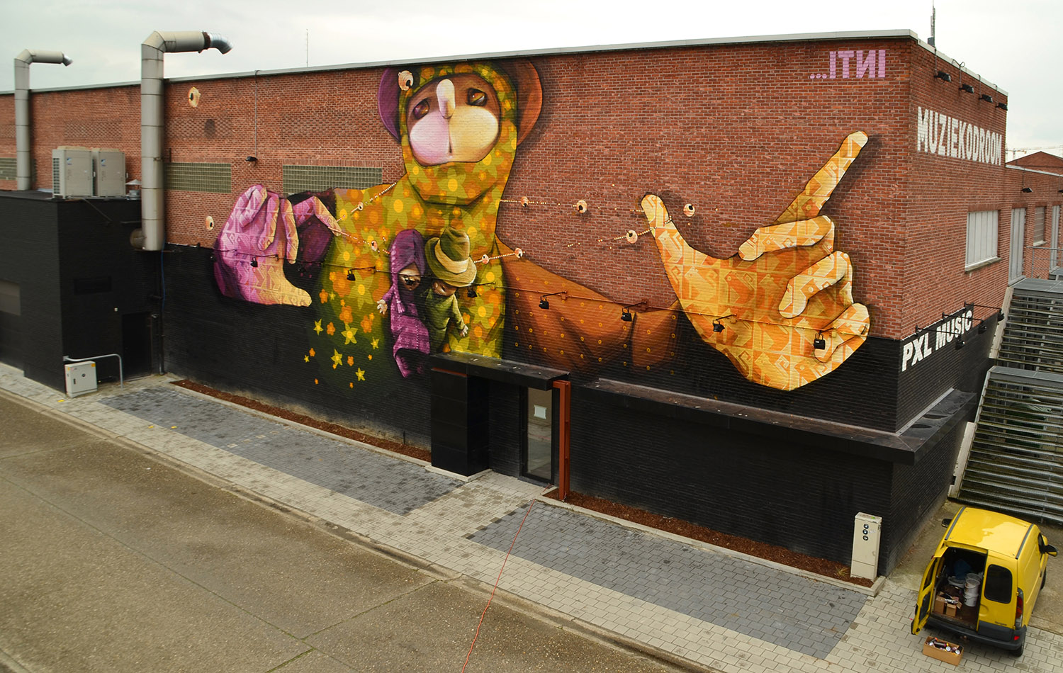 0_inti-graffiti-street-art_festival_streetart_belgium_2013