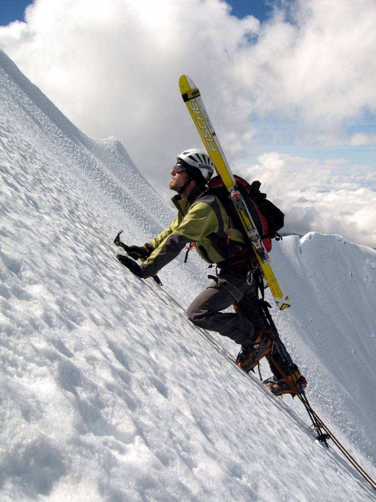 Tesne pod vrcholom, vrcholová pyramída Pico Ski Cordillera bola úžasná a pomerne strmá