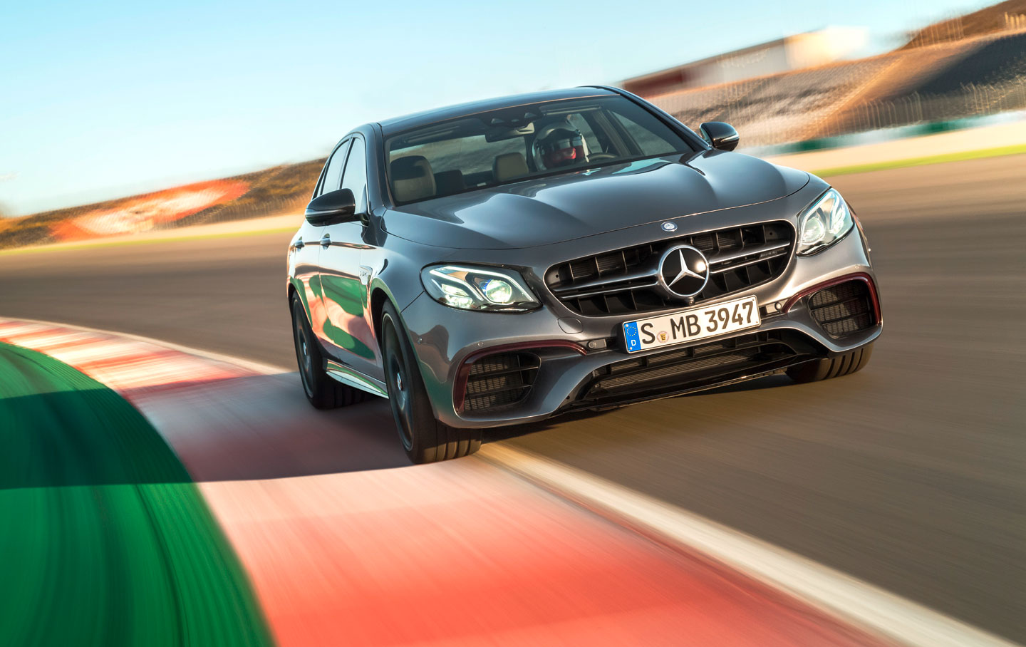 mercedes-amg-e-63-4matic-03