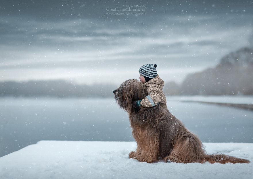 little-kids-big-dogs-friendship-photography-andy-seliverstoff-06