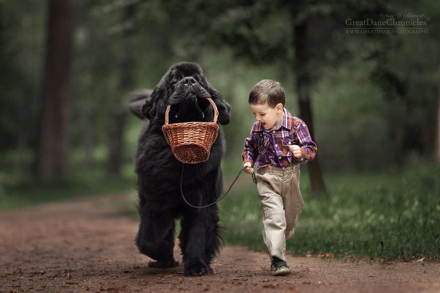 little-kids-big-dogs-friendship-photography-andy-seliverstoff-08