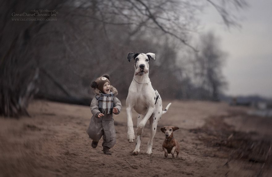 little-kids-big-dogs-friendship-photography-andy-seliverstoff-10