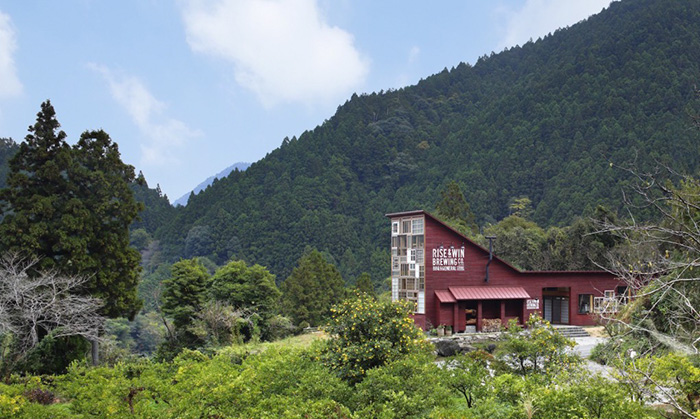 zero-waste-bar-recycling-kamikatz-public-house-japan-3